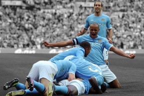 开云官方-校园冰壶公开课深受学生喜爱参与人数倍增，学校冰壶比赛的作文300字