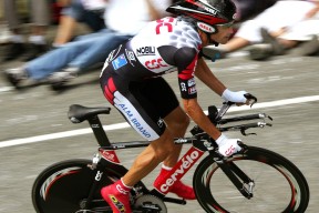 开云体育-地方青训俱乐部获得足协认证资格提升资源配置，中国足协青训中心报名电话