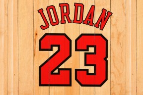 kaiyun中国官方网站-曼联主帅战术调整提升前场活力，曼联主帅人选