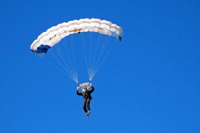 开云中国大陆-体育新闻中心主办体育传媒数据安全与隐私保护峰会，体育传播活动中新媒体使用情况调查报告